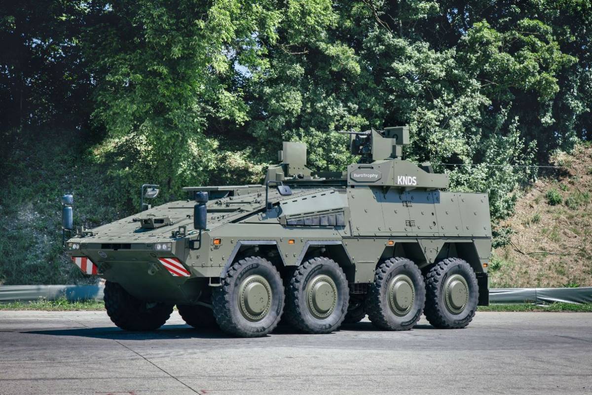 El Boxer se blinda: Integración exitosa del sistema de protección activa Trophy en el blindado 8x8