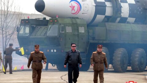 Corea del Norte lanza diez proyectiles Kim Jong-un