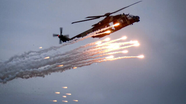 Imagen de portada: El Gobierno habría autorizado 129,35 millones para helicópteros NH90, simulación del H135 y defensa antidrón