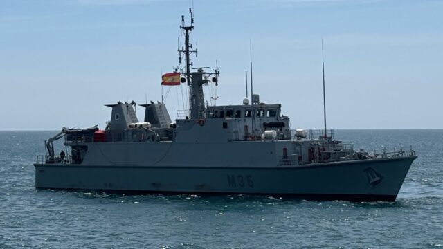 Imagen de portada: Estados Unidos habría autorizado una posible venta a España de siete kits para modernizar los sonares de los cazaminas Segura