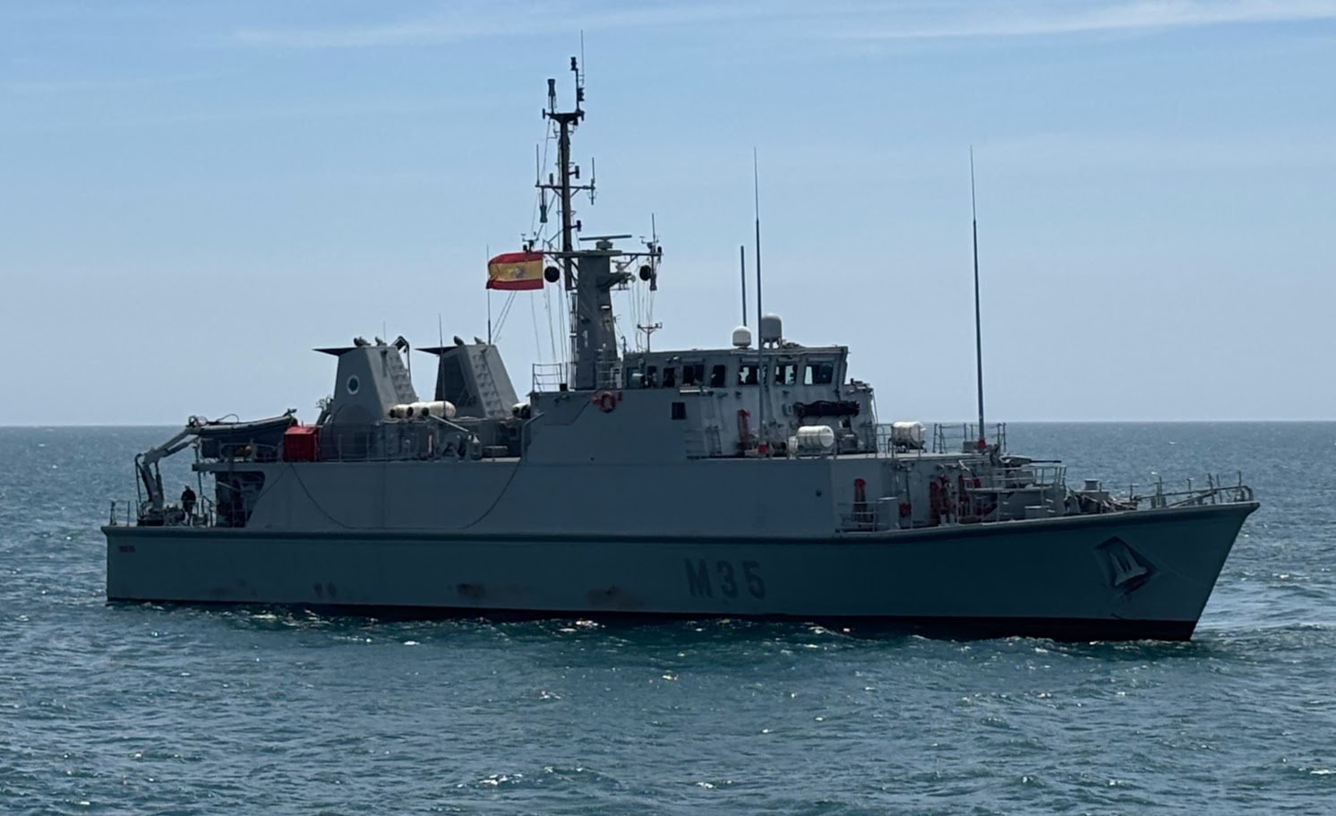 Imagen de portada: Estados Unidos habría autorizado una posible venta a España de siete kits para modernizar los sonares de los cazaminas Segura