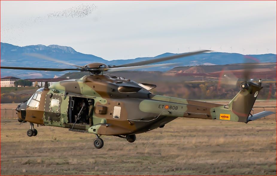 Imagen de portada: El Bhelma IV recibiría su primer NH90 para iniciar el relevo de los Cougar en El Copero