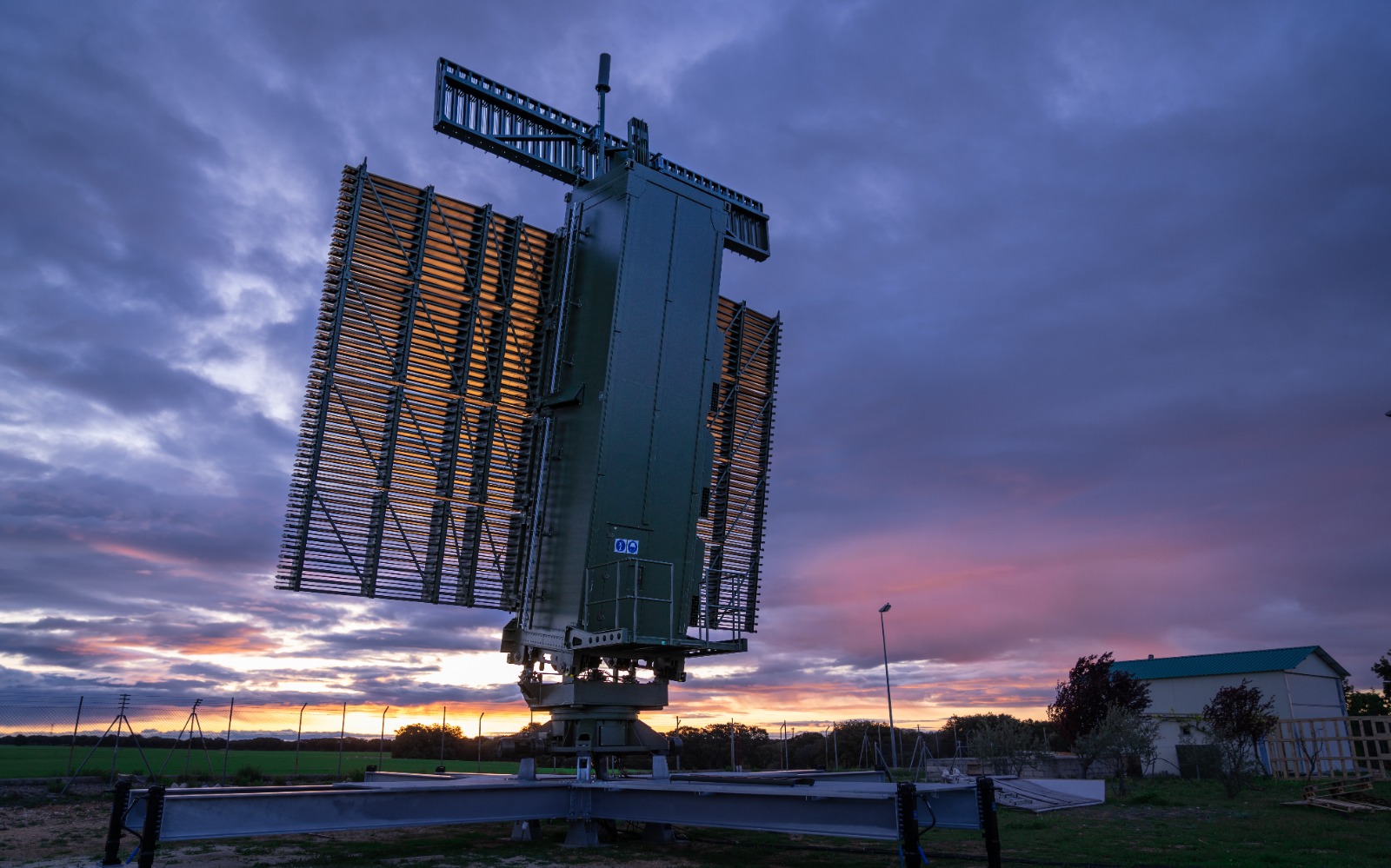 Imagen de portada: Tailandia encargaría a Indra un tercer radar Lanza 3D de largo alcance para Phuket