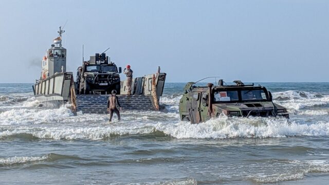 Imagen de portada: Un análisis de la Infantería de Marina reclama una fuerza distribuida para la guerra de alta intensidad