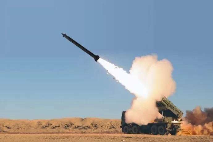 Imagen de portada: Marruecos avanza hacia una artillería de cohetes de largo alcance con 18 HIMARS autorizados por Estados Unidos