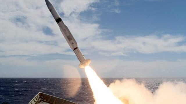 Raytheon producción del SM-6