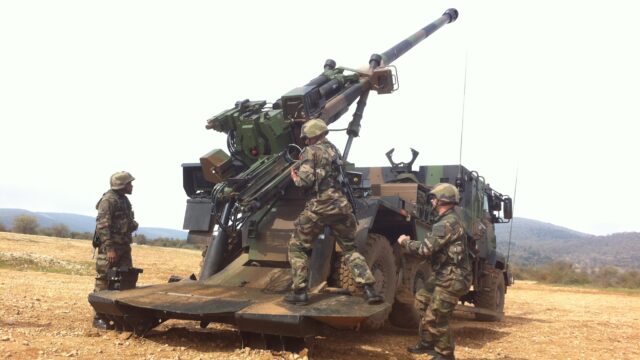 Imagen de portada: El Ejército de Tierra habría iniciado los trámites para un obús autopropulsado ligero y aerotransportable