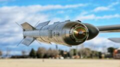 Imagen de portada: Defensa autorizaría la compra de misiles IRIS-T para los F-18 y Eurofighter por 104,3 millones