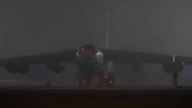 Imagen de portada: La Marina estadounidense prevé integrar el LRASM en los B-52 de la Fuerza Aérea