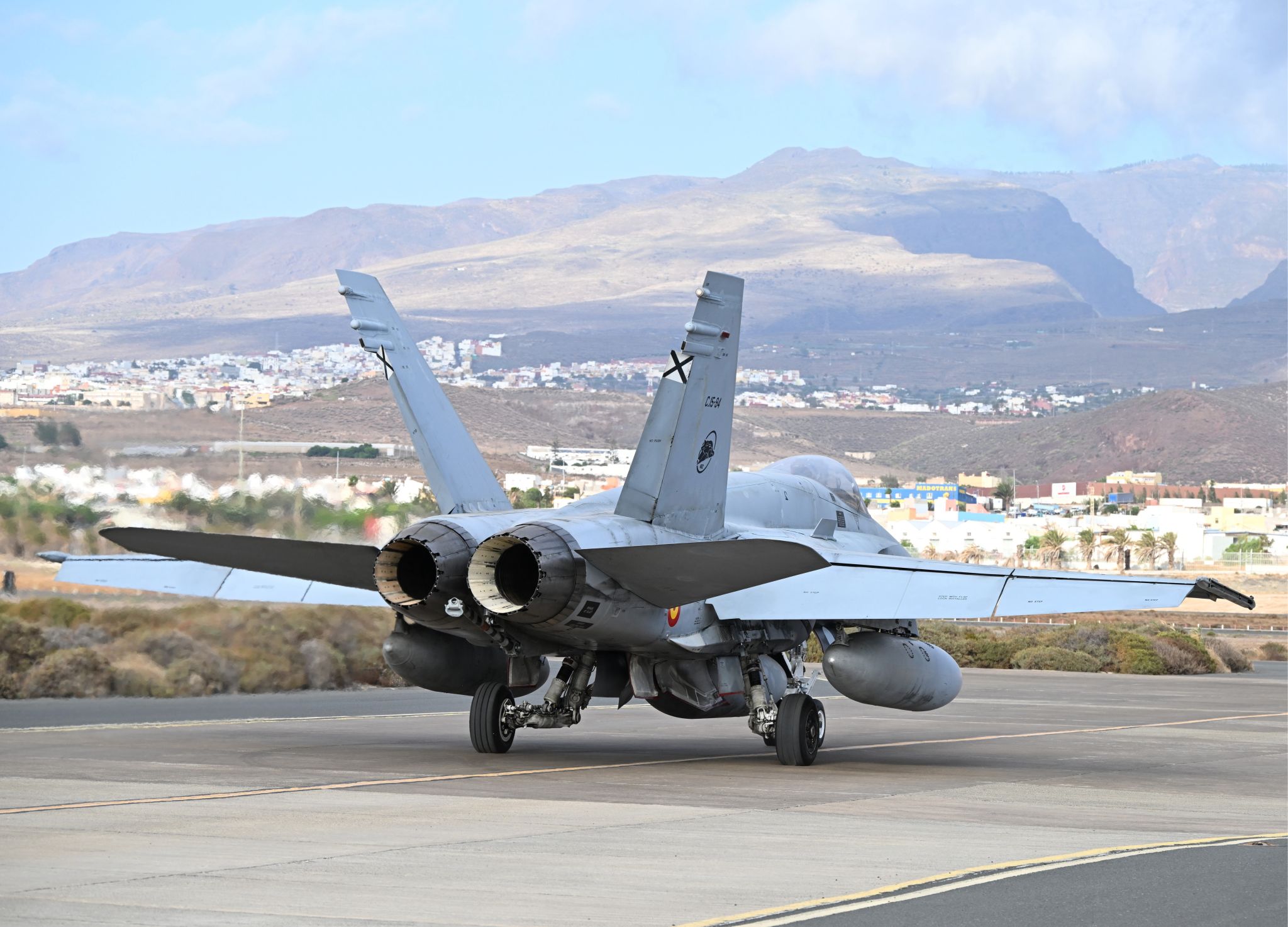 Imagen de portada: El F/A-18 46-22 habría realizado su último vuelo con el Ala 46 antes del relevo por Eurofighter