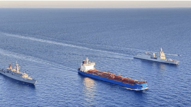 Imagen de portada: La UE habría prorrogado la operación IRINI hasta 2029 con nuevas tareas frente a la flota rusa en la sombra