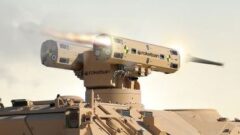 Imagen de portada: EM&E y Roketsan plantean integrar el misil Cirit C-UAS en estaciones de armas españolas