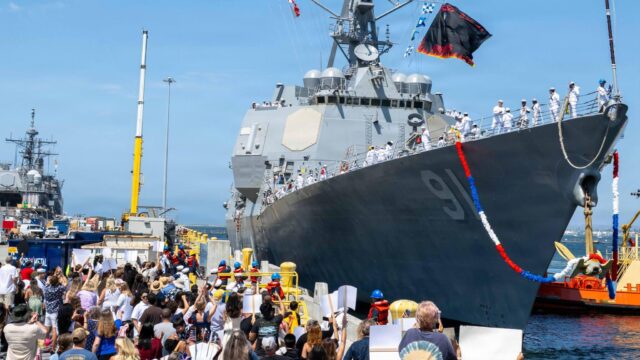 Imagen de portada: El USS Pinckney habría iniciado la segunda fase de modernización DDG MOD 2.0