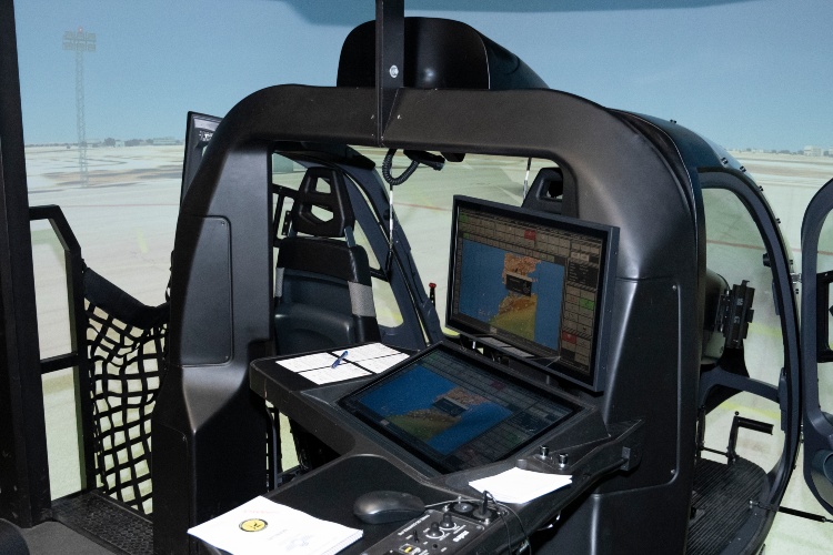 Imagen de portada: El Ejército del Aire incorporaría un simulador de Indra para formar pilotos del H135